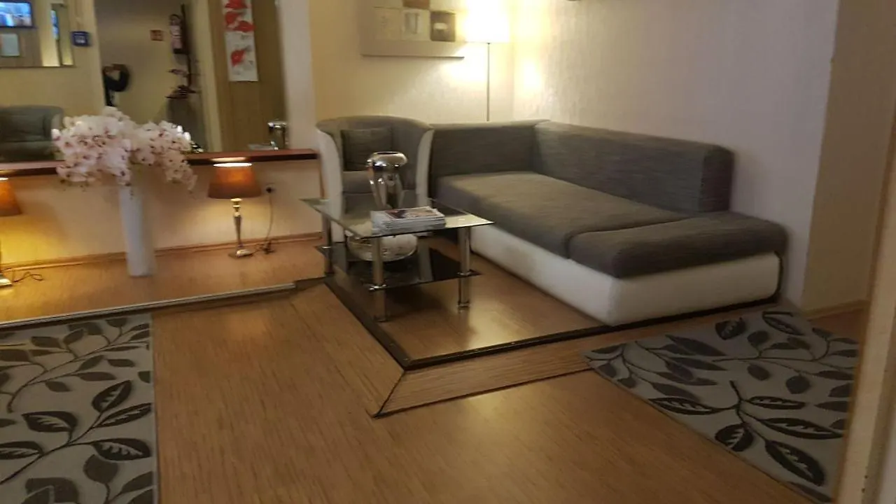 Hotel Bejuna By Vivere Stays Dusseldorf